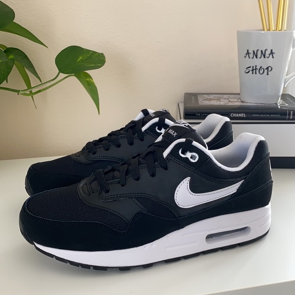 New Nike Air Max 1 black Running shoes - Picture 7 of 8